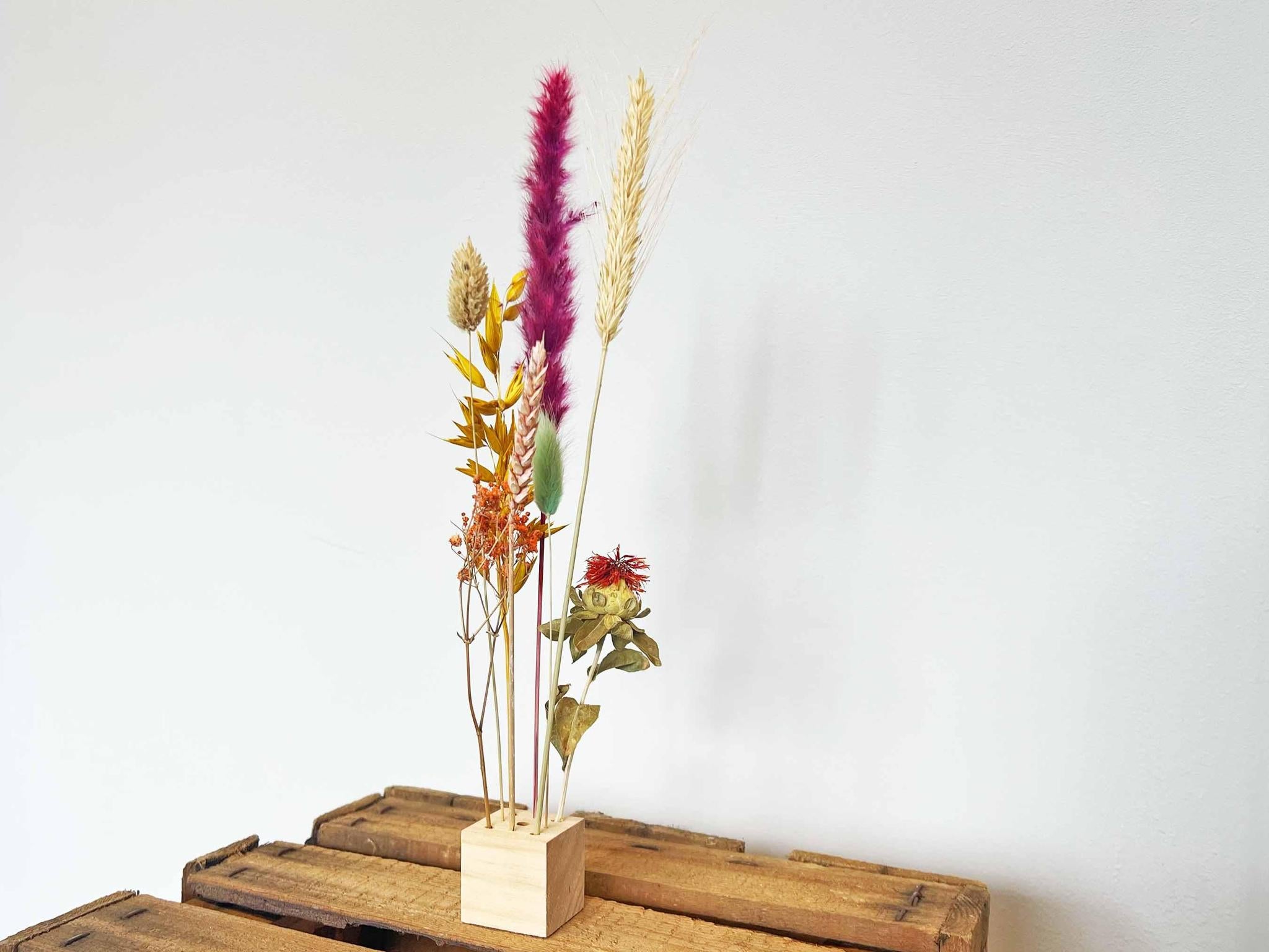 Houten droogbloemenstandaard - S - Bloemen en kruiden + gedroogd bloemenarrangement